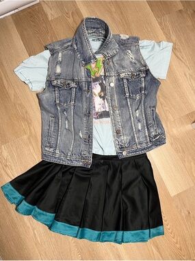 🔥CLEAROUT🔥 3-Piece Rock Chic Bundle✨AC/DC T + Distressed Denim Vest+Skirt Sz M/L